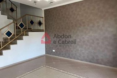 Sobrado para alugar - 267m&sup2; - Zona II
