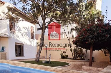 Casa &agrave; venda - 300m&sup2; - Zona I