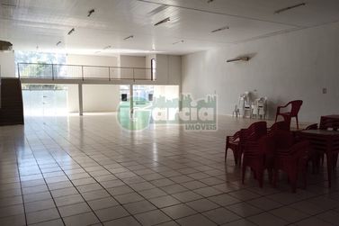 Sal&atilde;o Comercial para alugar - Zona I-A