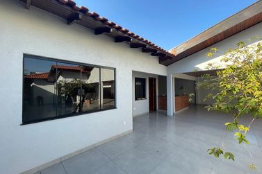 Casa para alugar - 277m&sup2; - ZONA I-A