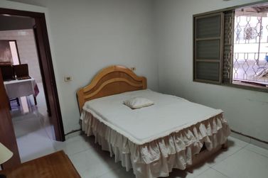 Casa &agrave; venda - 220m&sup2; - Parque Tarum&atilde;