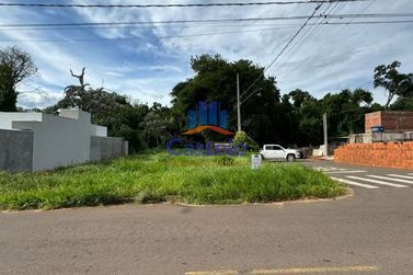 Terreno &agrave; venda - 239m&sup2; - PAQUE PORTUGAL