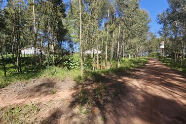 S&iacute;tio &agrave; venda - 7m&sup2; - SERRA DOS DOURADOS