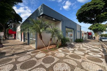 Sal&atilde;o Comercial &agrave; venda - Zona I