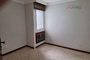 Sal&atilde;o Comercial &agrave; venda - 90m&sup2; - Zona 1