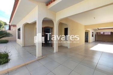 Casa &agrave; venda - 242m&sup2; - Parque San Remo I