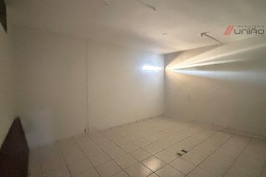 Sal&atilde;o Comercial para alugar - Zona III