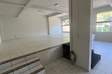 Sala Comercial para alugar - 80m&sup2; - Zona III