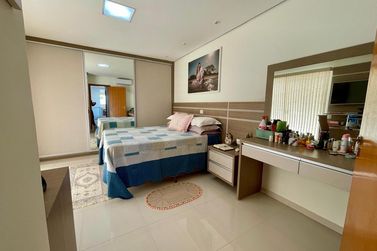 Casa &agrave; venda - 338m&sup2; - ZONA I