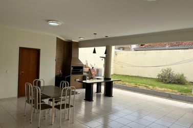 Sobrado &agrave; venda - 360m&sup2; - Zona III