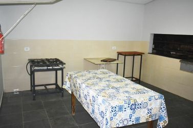 Ch&aacute;cara &agrave; venda - 10000m&sup2; - .