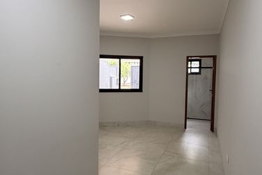 Casa &agrave; venda - 180m&sup2; - Jardim Para&iacute;so