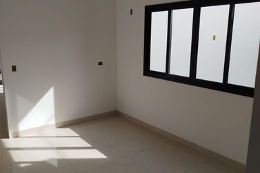 Casa &agrave; venda - 110m&sup2; - Jardim Veneza Ll