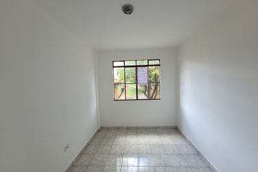 Apartamento para alugar - 59m&sup2; - Zona III
