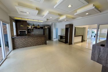 Casa &agrave; venda - 230m&sup2; - Condom&iacute;nio Royal Garden