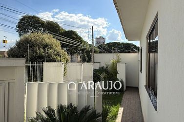Sobrado &agrave; venda - 351m&sup2; - ZONA II
