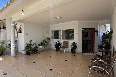 Casa &agrave; venda - 225m&sup2; - Jardim Para&iacute;so