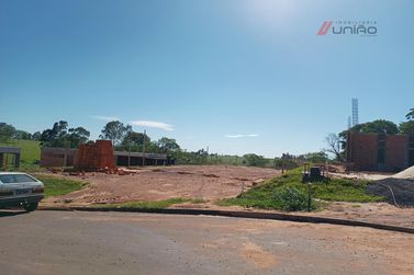 Terreno &agrave; venda - 216m&sup2; - Parque Mont Sion