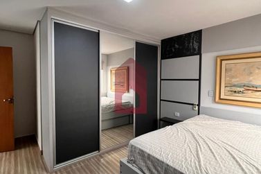 Sobrado &agrave; venda - 215m&sup2; - Centro