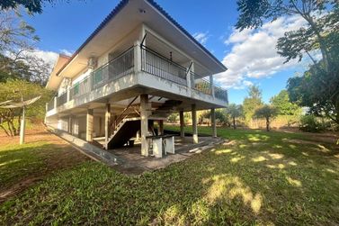 Ch&aacute;cara &agrave; venda - 
