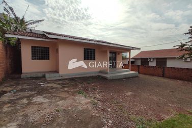 Casa &agrave; venda - 200m&sup2; - JARDIM SANTA MARIA