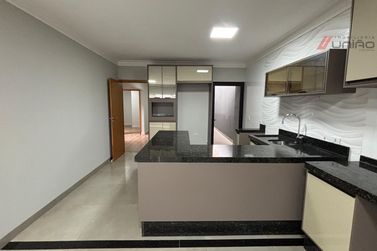 Casa para alugar - 143m&sup2; - Zona V
