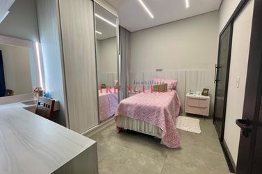 Casa &agrave; venda - 195m&sup2; - PARQUE CIDADE JARDIM