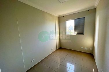Apartamento &agrave; venda - 74m&sup2; - Zona I