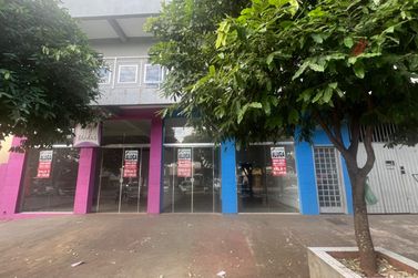 Sal&atilde;o Comercial para alugar - 90m&sup2; - Zona Armazem