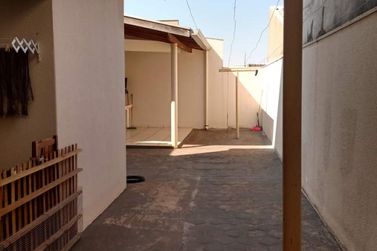 Sobrado &agrave; venda - 190m&sup2; - Jardim Aratimb&oacute;