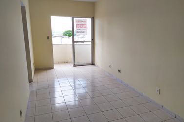 Apartamento &agrave; venda - 79m&sup2; - ZONA III