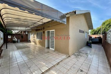 Casa &agrave; venda - 130m&sup2; - JARDIM PETROPOLIS
