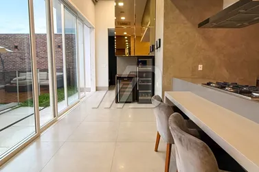 Casa &agrave; venda - 280m&sup2; - Zona VII