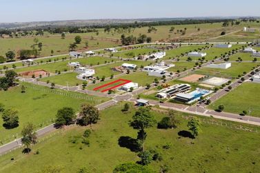 Terreno &agrave; venda - 720m&sup2; - Condom&iacute;nio Mirante