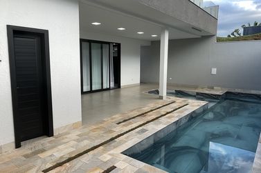 Sobrado &agrave; venda - 360m&sup2; - Condom&iacute;nio Royal Garden