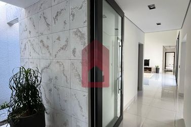 Casa &agrave; venda - 244m&sup2; - Jardim Global