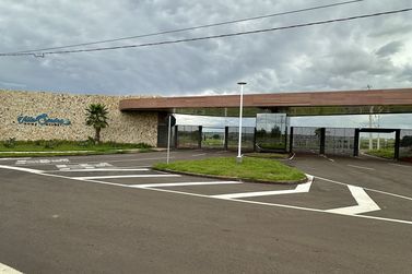 Terreno &agrave; venda - 300m&sup2; - Centro