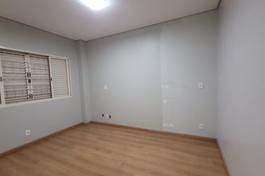 Casa &agrave; venda - 347m&sup2; - Zona VII