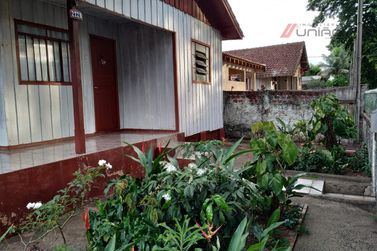 Casa &agrave; venda - 90m&sup2; - Zona VI