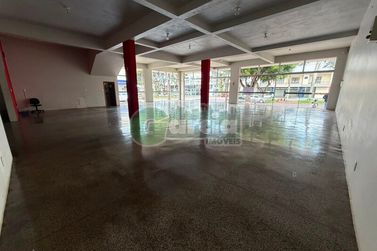 Sal&atilde;o Comercial para alugar - Zona II