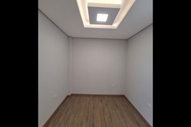 Casa &agrave; venda - 250m&sup2; - Conjunto Residencial Portal das &Aacute;guas