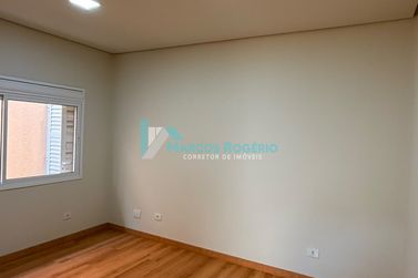 Casa &agrave; venda - 270m&sup2; - Jardim Lisboa