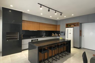 Casa &agrave; venda - 209m&sup2; - Parque das oliveiras-