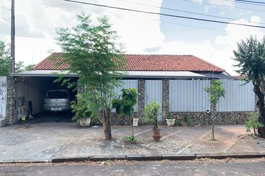 Casa &agrave; venda - 204m&sup2; - Zona I