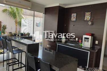 Sobrado &agrave; venda - 315m&sup2; - Zona VII