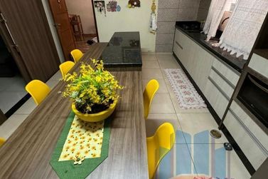 Casa &agrave; venda - 140m&sup2; - Zona I-A