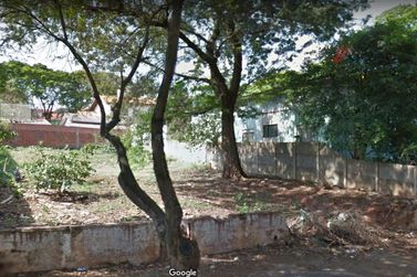 Terreno &agrave; venda - 525m&sup2; - Zona II