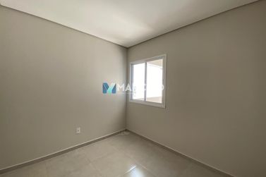 Apartamento &agrave; venda - 76m&sup2; - Zona VII