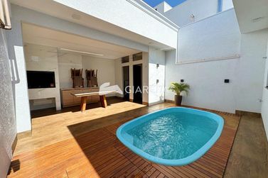 Casa &agrave; venda - 111m&sup2; - JARDIM GISELA
