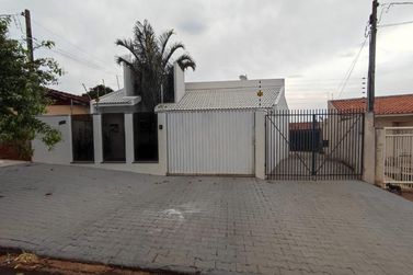 Casa &agrave; venda - 244m&sup2; - Zona V